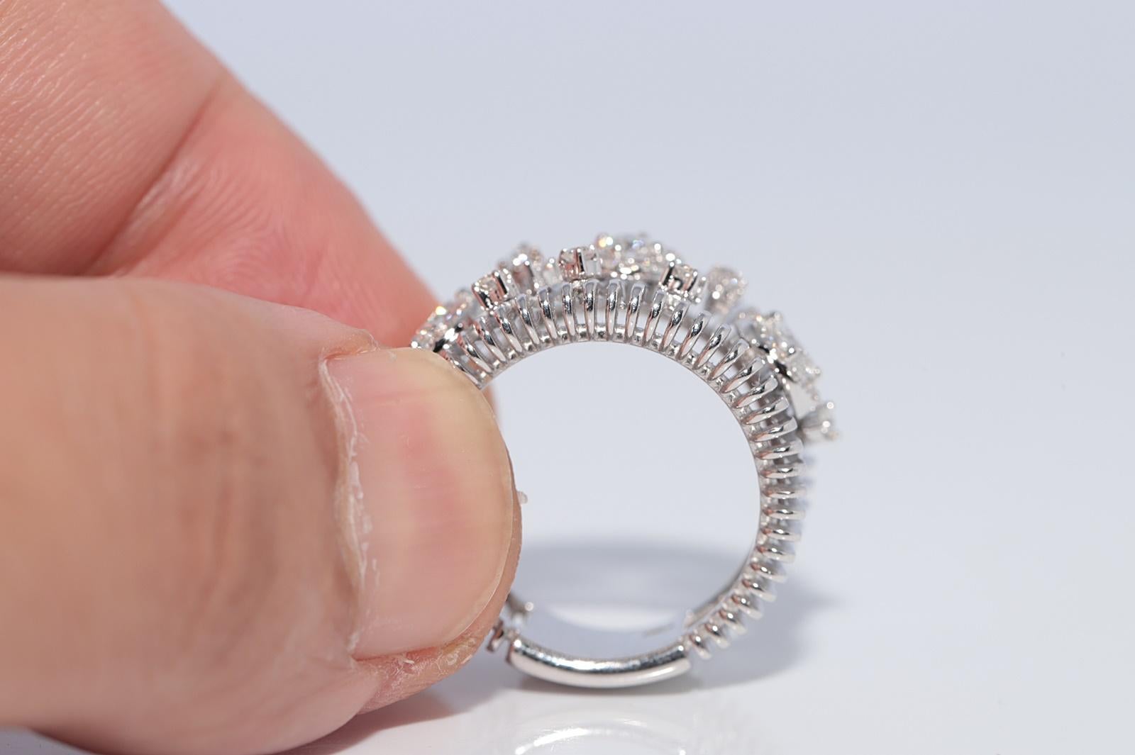 Donna Anello forte decorato con diamanti naturali in oro 18k CIRCA 1990 in vendita