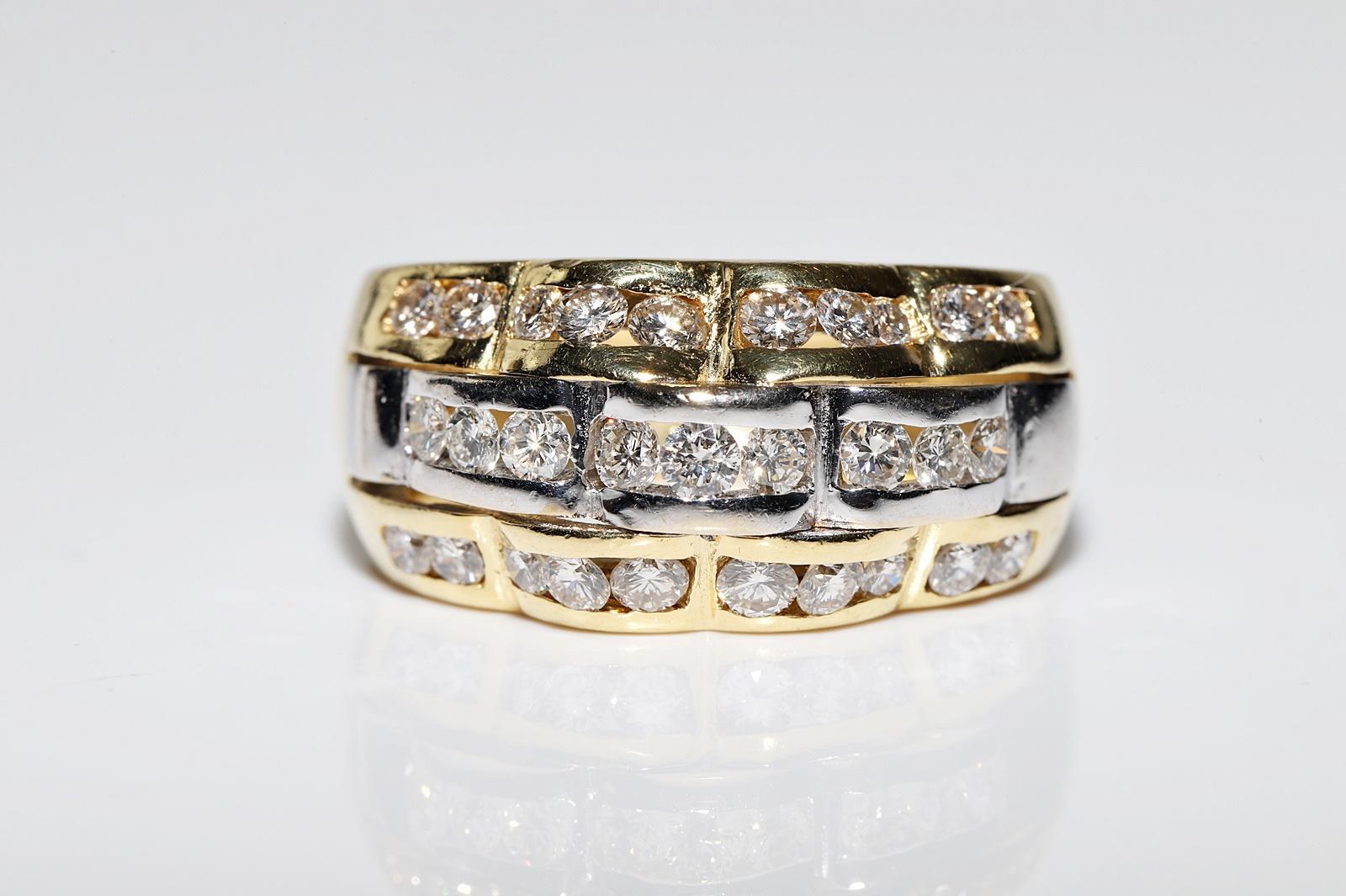 Anillo Fuerte Vintage Circa 1990s Oro 18k Decorado con Diamantes Naturales en venta 1