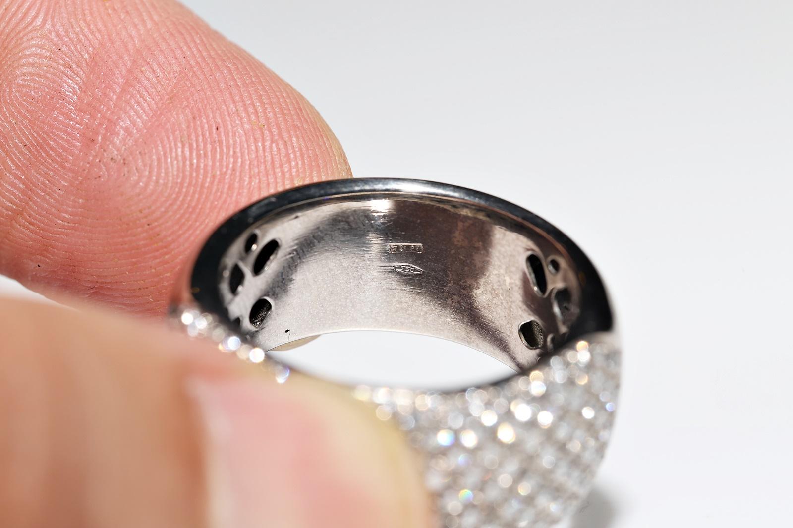 Anello forte decorato con diamanti naturali in oro 18k CIRCA 1990 in vendita 1