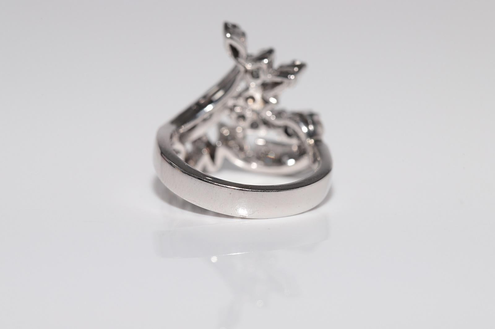 Anello forte decorato con diamanti naturali in oro 18k CIRCA 1990 in vendita 2