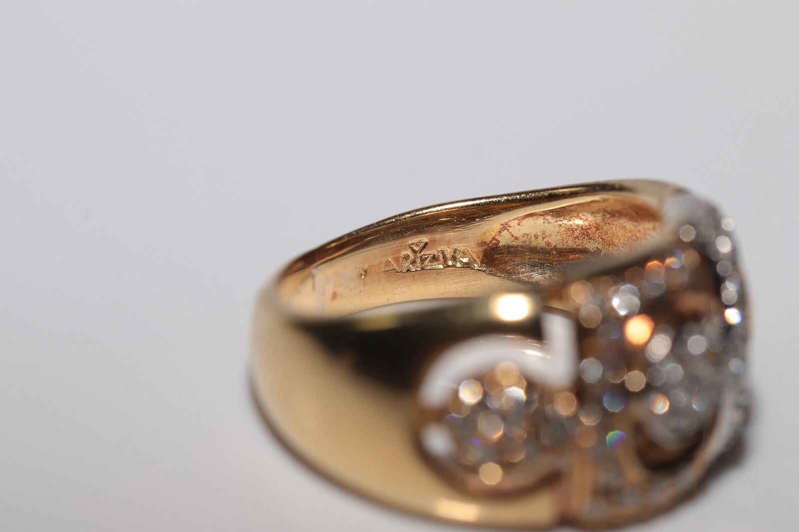 Anello forte decorato con diamanti naturali in oro 18k CIRCA 1990 in vendita 2