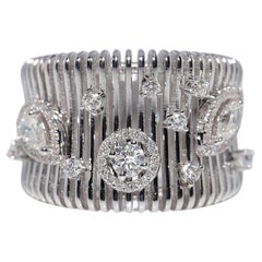 Anello forte decorato con diamanti naturali in oro 18k CIRCA 1990