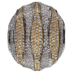 Anillo Fuerte Vintage Circa 1990s Oro 18k Decorado con Diamantes Naturales