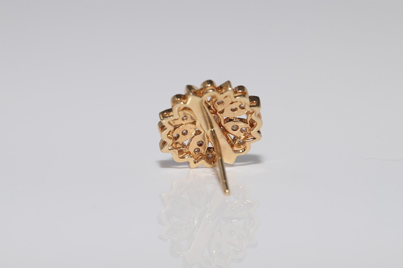 Vintage Circa 1990er Jahre 18k Gold Natürlicher Diamant Dekorierter Ohrstecker Vintage im Angebot 11