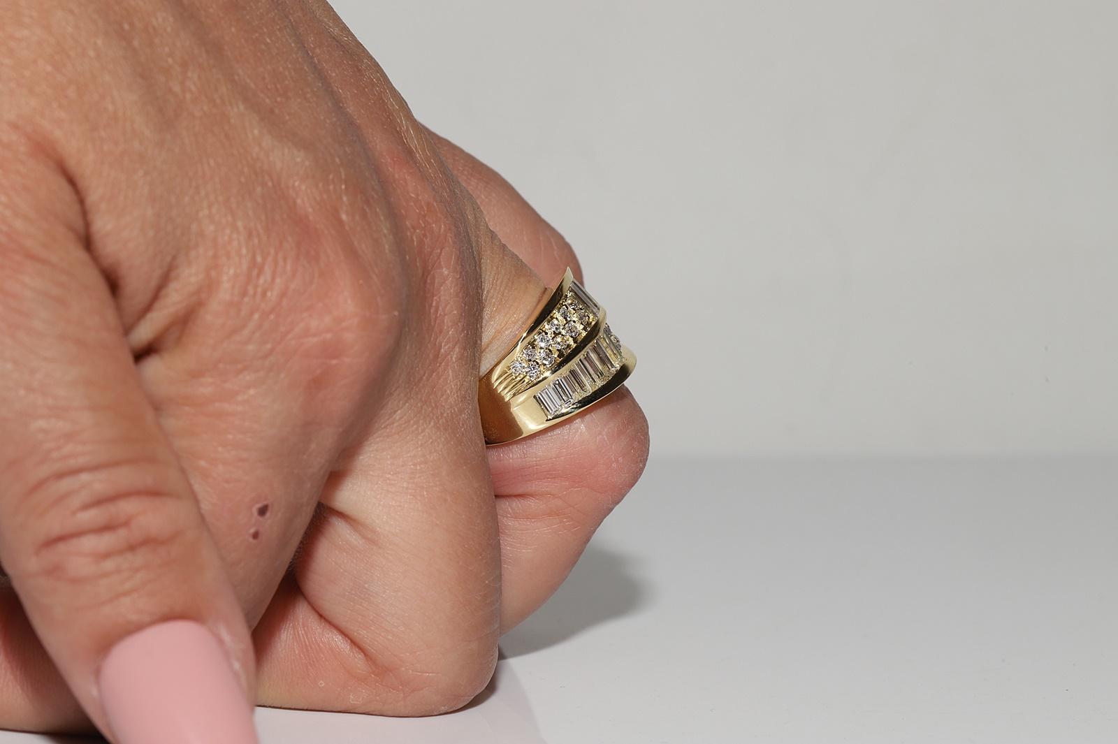 Vintage Circa 1990er Jahre 18k Gold Natürlicher Diamant Dekorierter Tank-Ring mit Diamanten im Zustand „Gut“ im Angebot in Fatih/İstanbul, 34