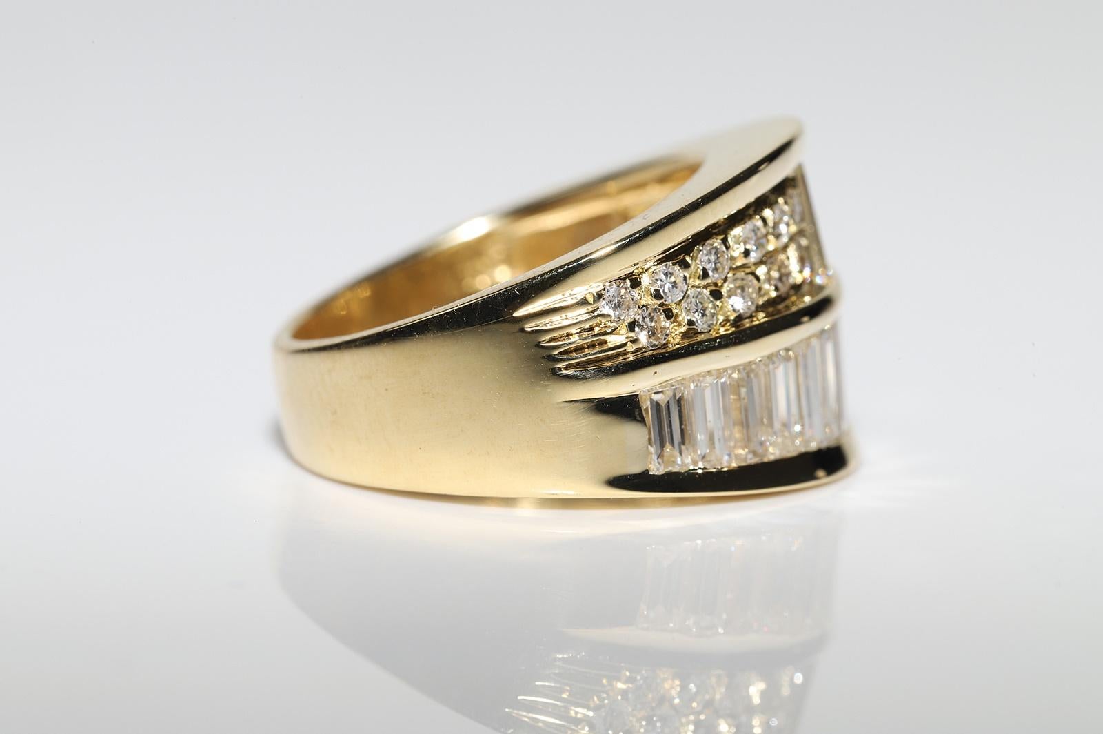 Vintage Circa 1990er Jahre 18k Gold Natürlicher Diamant Dekorierter Tank-Ring mit Diamanten im Angebot 3