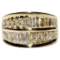 Vintage Circa 1990s 18k Gold Natural Diamond Decorated Tank Ring