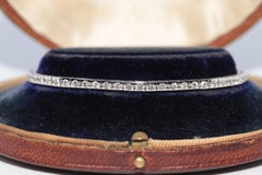 Vintage Circa 1990 Bracelet de tennis en or 18K orné de diamants naturels