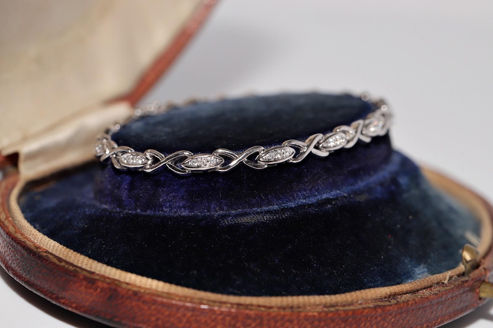 Vintage Circa 1990er Jahre 18k Gold Natürliches Diamant-Tennisarmband mit Dekoration (Brillantschliff) im Angebot