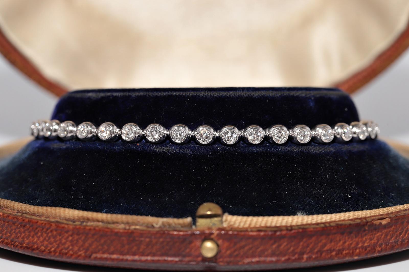 Vintage Circa 1990er Jahre 18k Gold Natürliches Diamant-Tennisarmband mit Dekoration im Angebot 2