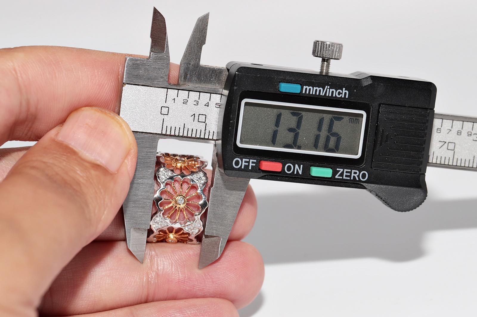 Vintage CIRCA 1990er Jahre 18k Gold natürlichen Diamanten verziert dicken Ring im Angebot 4