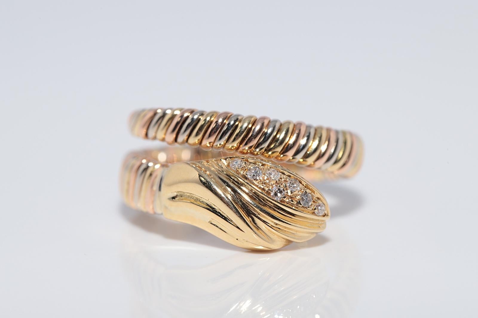 Vintage Circa 1990s 18k Gold Natural Diamond Diamond Decorated Snake Design Ring