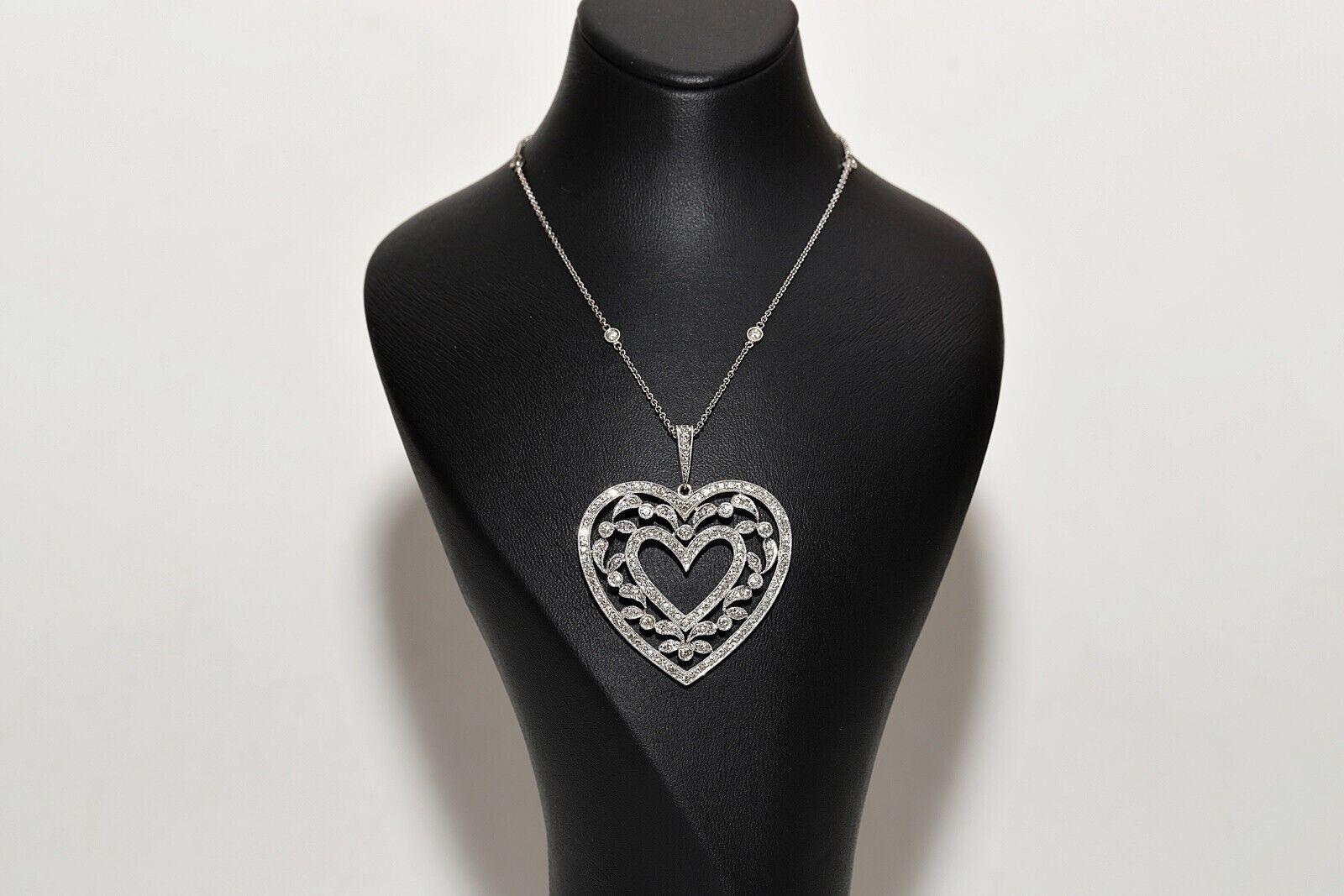 Retro Vintage Circa 1990s 18k Gold Natural Diamond Heart Pendant Necklace For Sale