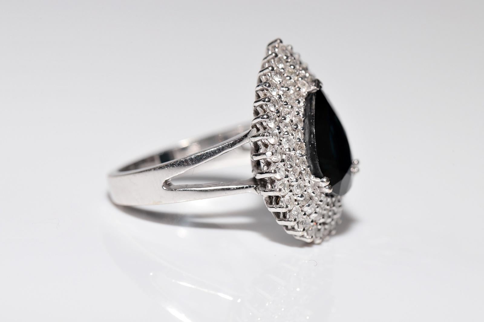 Vintage Circa 1990s 18k Gold Natural Diamond Pear Cut Sapphire Decorated Ring For Sale 6