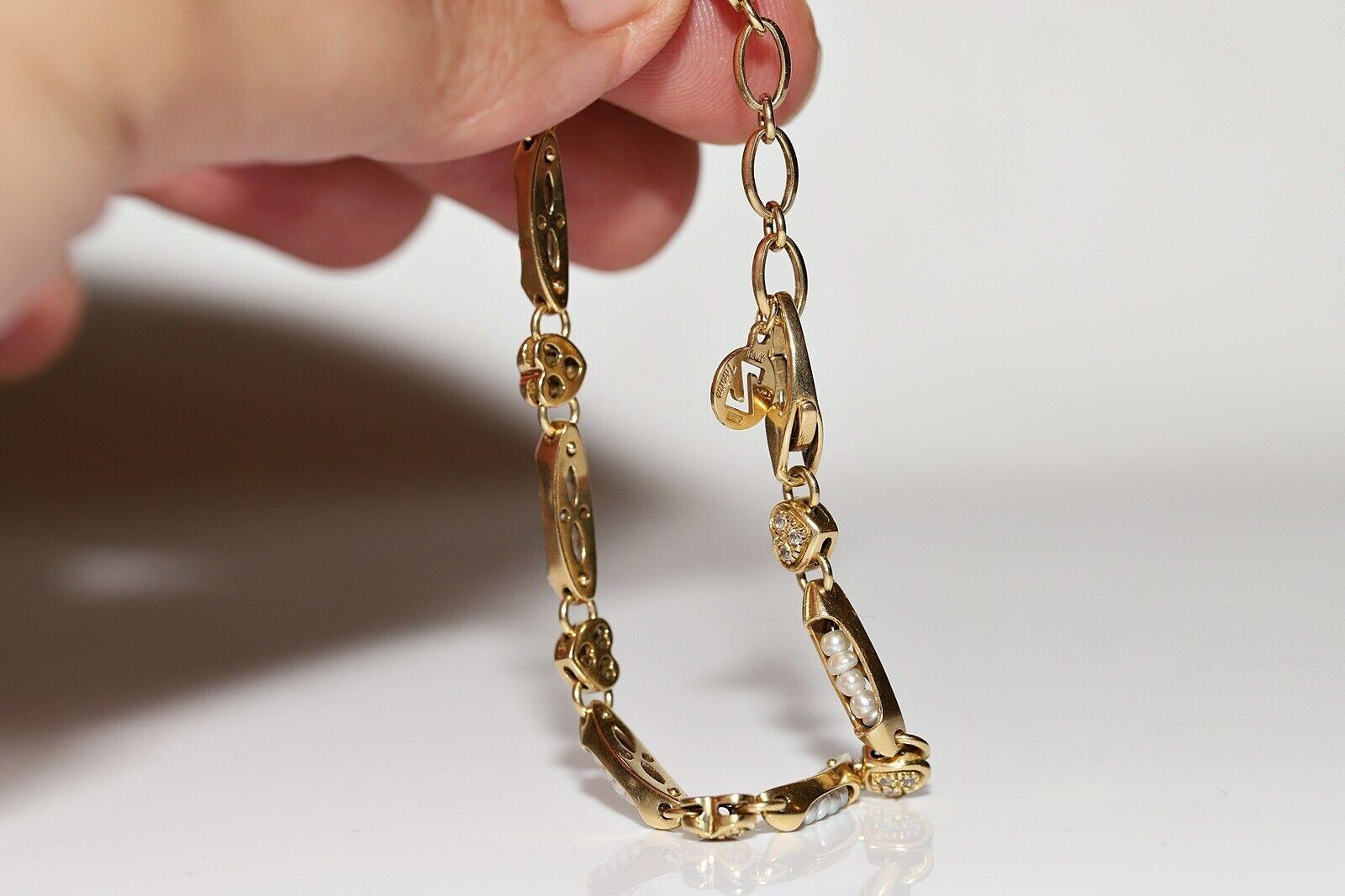 Brilliant Cut Vintage Circa 1990s 18k Gold Natural Diamond Pearl Decorated Tennis Bracelet For Sale