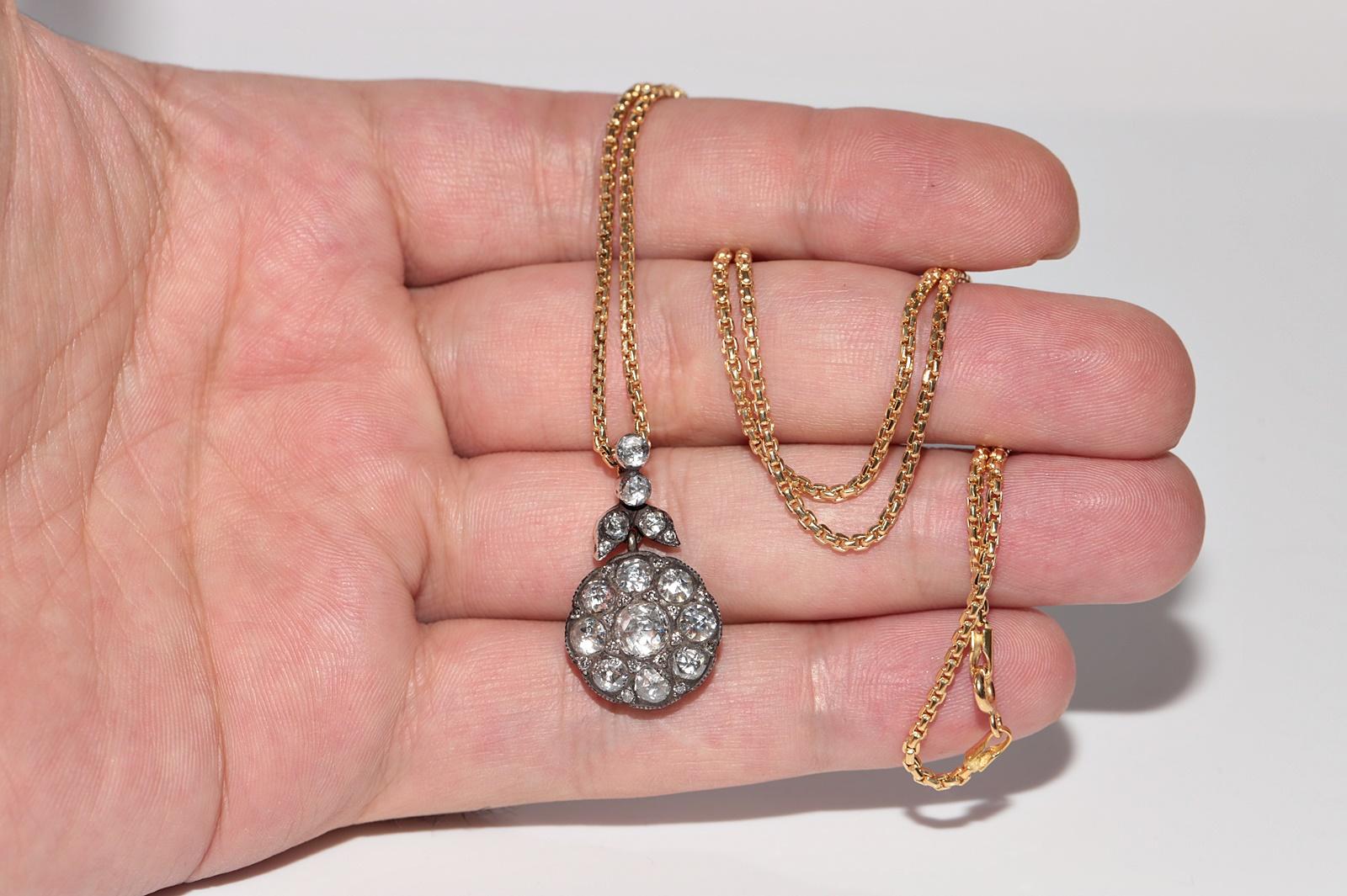 Collana con ciondolo in oro 18 carati e diamanti naturali, vintage, circa anni '90 in vendita 5
