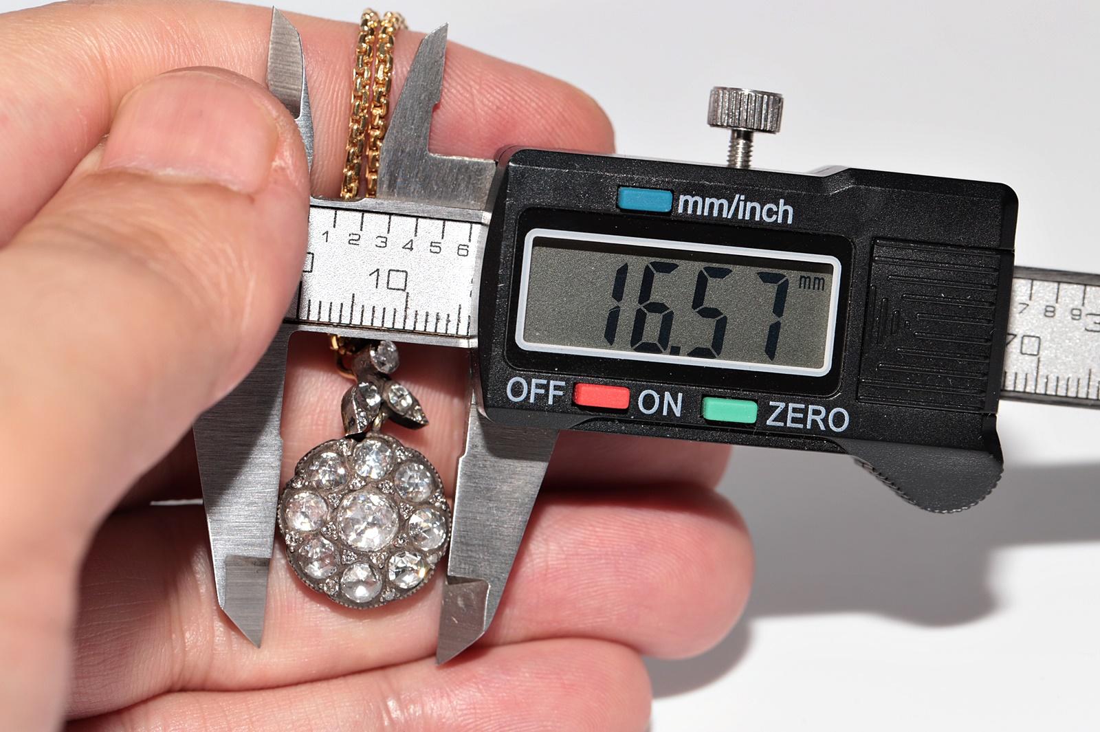 Halskette mit natürlichem Diamant-Anhänger aus 18 Karat Gold, Vintage, ca. 1990er Jahre im Angebot 8