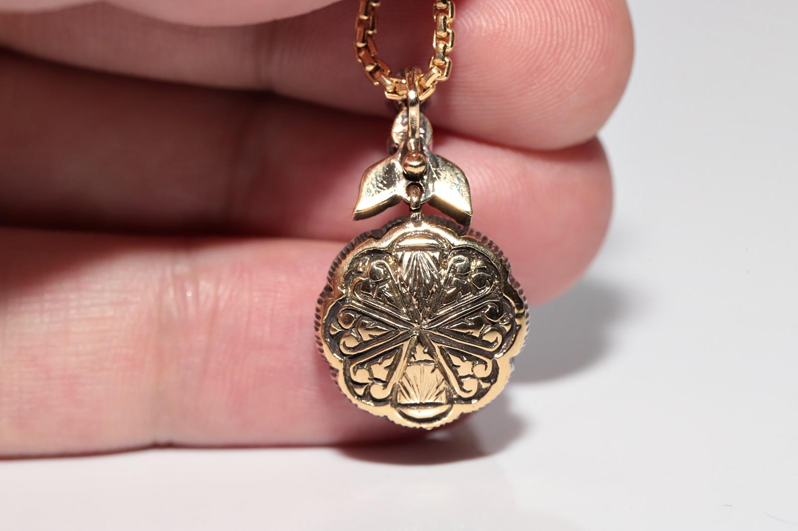 Collana con ciondolo in oro 18 carati e diamanti naturali, vintage, circa anni '90 in vendita 4