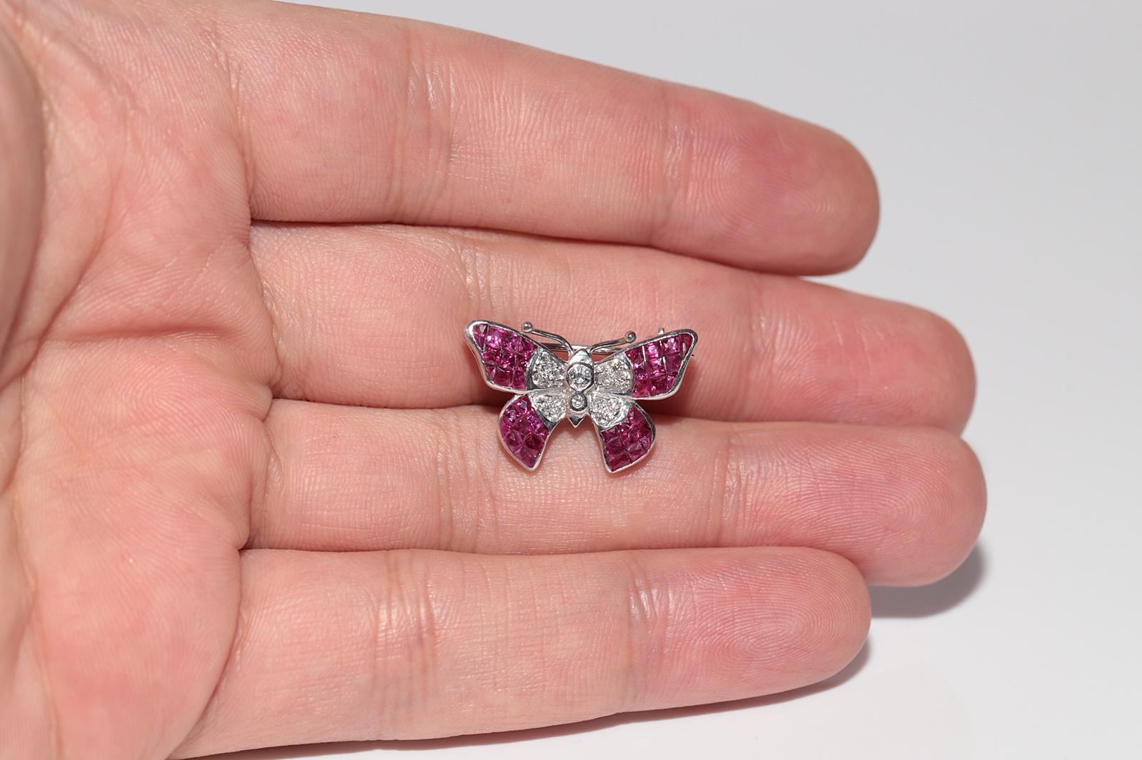 Vintage Circa 1990s 18k Gold Natural Diamond Princess cut Ruby Butterfly Brooch For Sale 5
