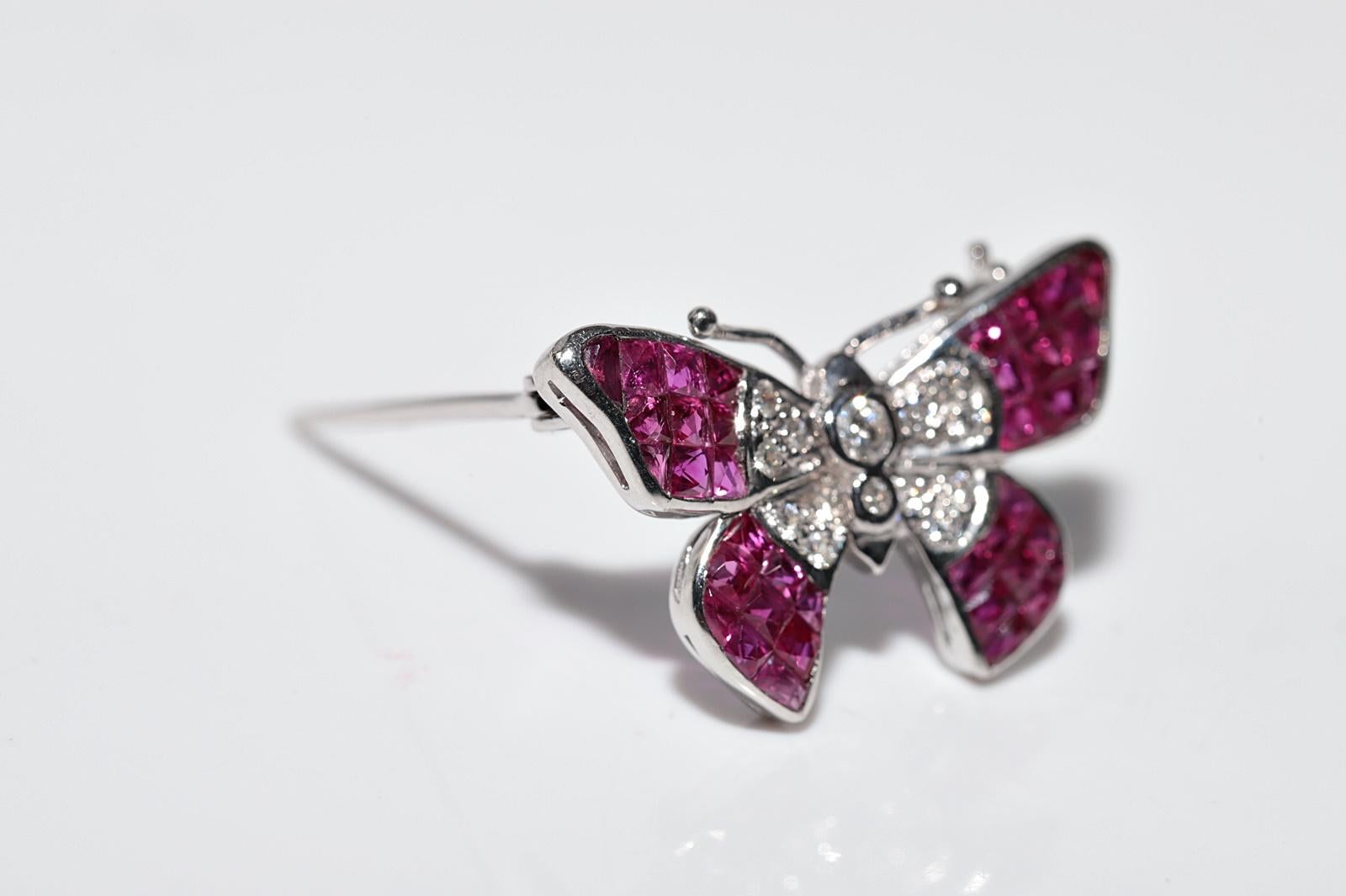 Brilliant Cut Vintage Circa 1990s 18k Gold Natural Diamond Princess cut Ruby Butterfly Brooch For Sale