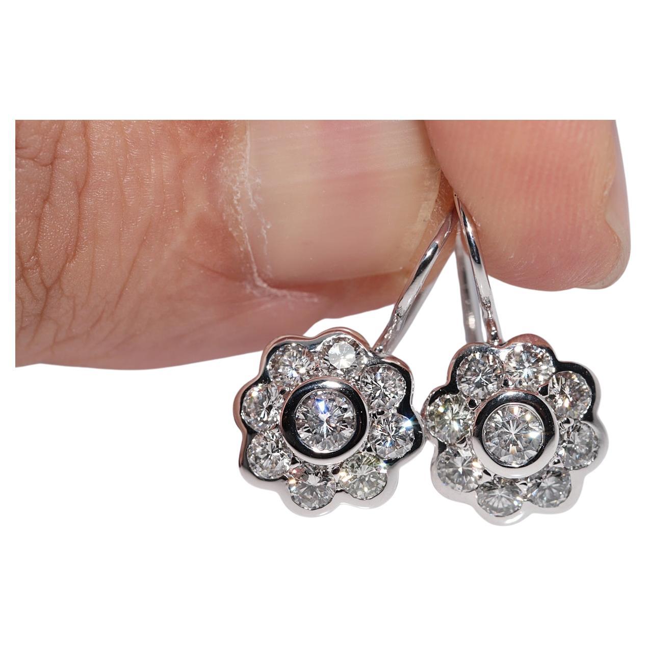 Vintage CIRCA 1990er 18k Gold Natürlicher Diamant Rose Design Verzierter Ohrring im Angebot