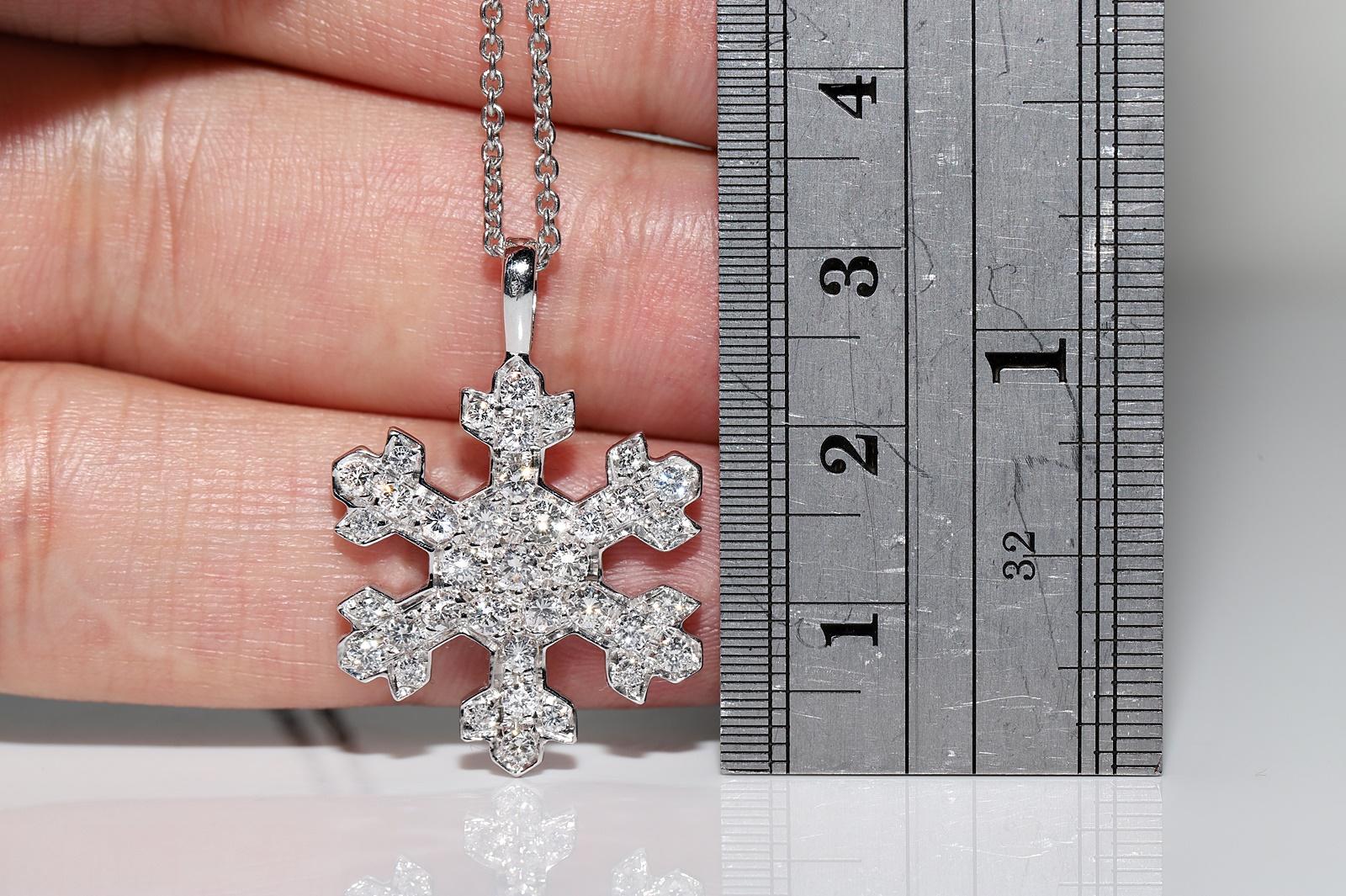 Collana con ciondolo in stile fiocco di neve con diamanti naturali in oro 18 carati, vintage, circa anni '90 in vendita 4