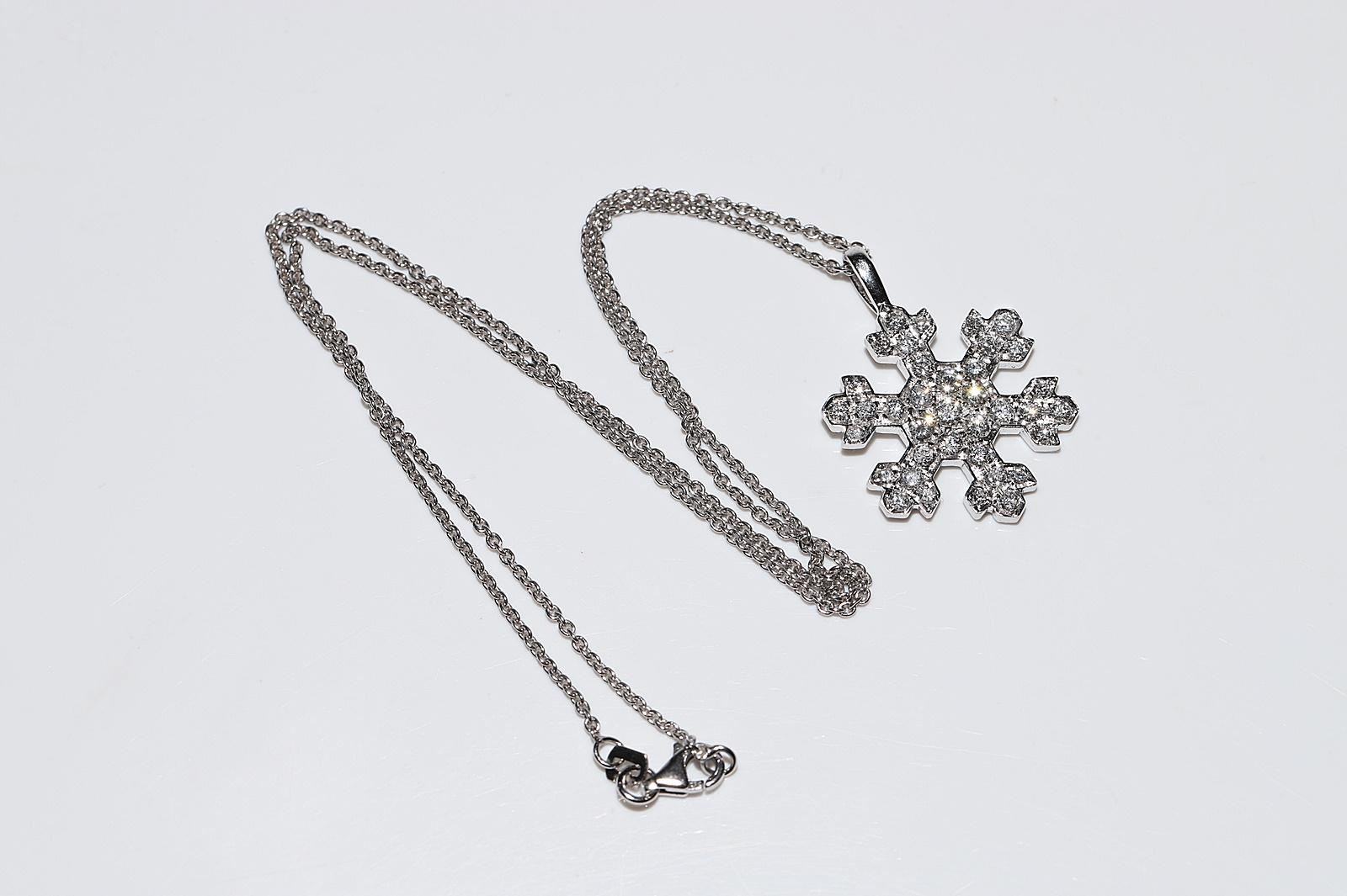 Collana con ciondolo in stile fiocco di neve con diamanti naturali in oro 18 carati, vintage, circa anni '90 in vendita 6