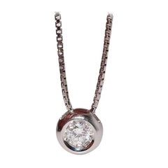 Collana con ciondolo con diamante naturale solitario in oro 18k vintage, circa anni 
90