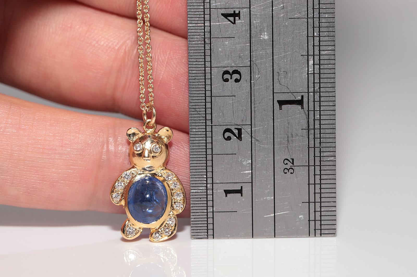 
En très bon état.
Le poids total est de 5 grammes.
Le diamant est de 0,25 ct.
Le diamant est de couleur H et de pureté vs.
Totalement en tanzanite 2.50 ct.
La longueur totale de la chaîne est de 42 cm.
N'hésitez pas à nous contacter pour toute