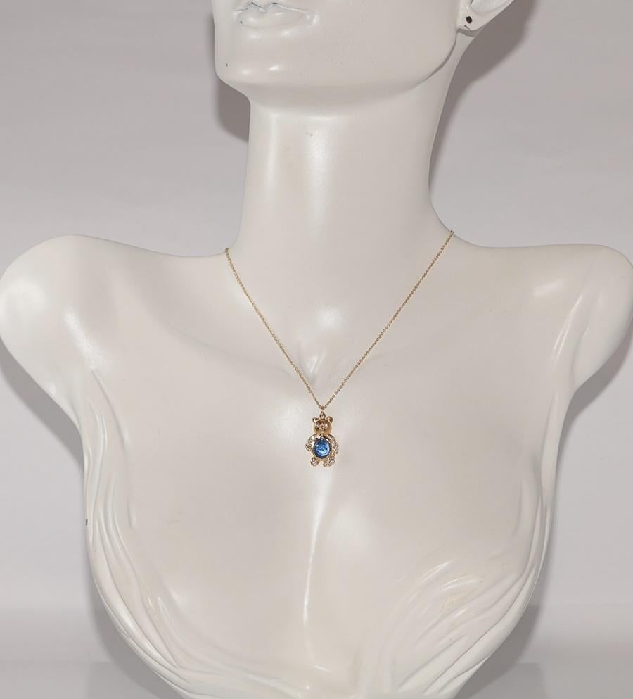 Vintage CIRCA 1990s 18k Gold Natürlicher Diamant Tansanit Bär Anhänger Halskette (Retro) im Angebot