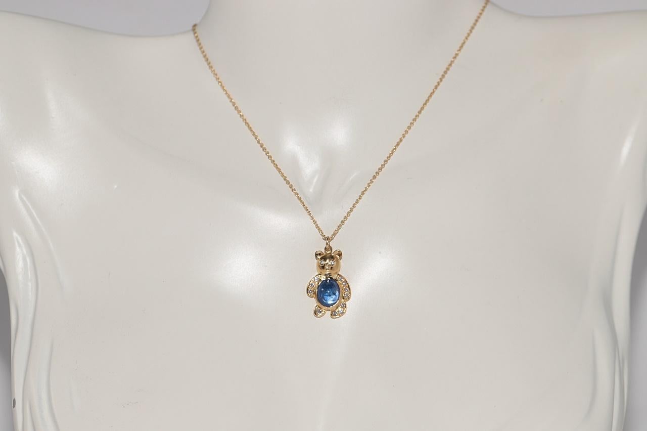 Vintage CIRCA 1990s 18k Gold Natürlicher Diamant Tansanit Bär Anhänger Halskette (Brillantschliff) im Angebot