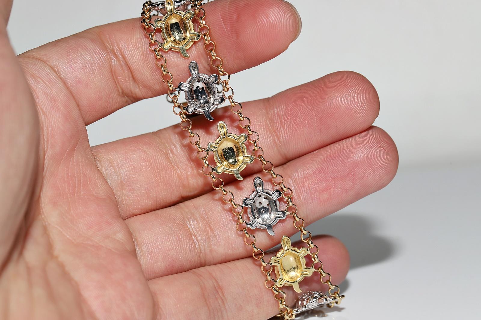 Vintage Circa 1990s 18k Gold Natural Diamond Turtle Decorated Bracelet For Sale 6