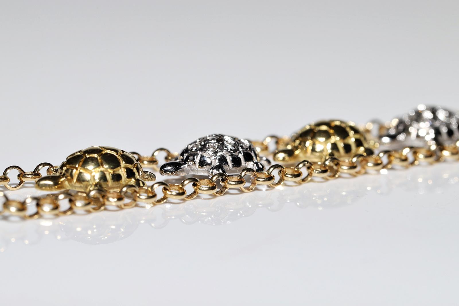 Vintage Circa 1990s 18k Gold Natural Diamond Turtle Decorated Bracelet For Sale 10