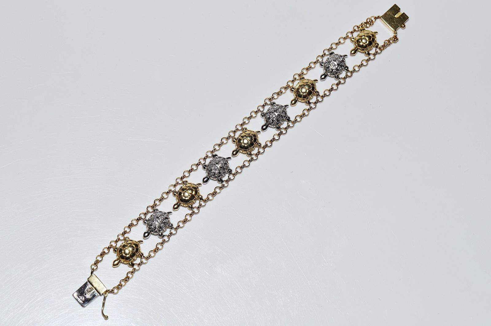 Vintage Circa 1990s 18k Gold Natural Diamond Turtle Decorated Bracelet For Sale 11