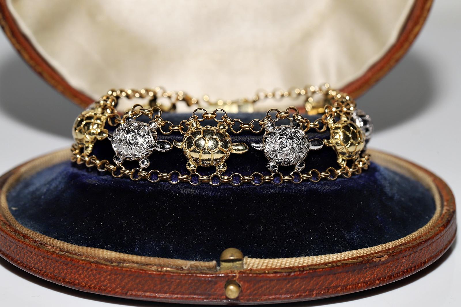 Vintage Circa 1990er Jahre 18k Gold Natürliches Diamant-Schildkröten-Dekor-Armband im Zustand „Gut“ im Angebot in Fatih/İstanbul, 34