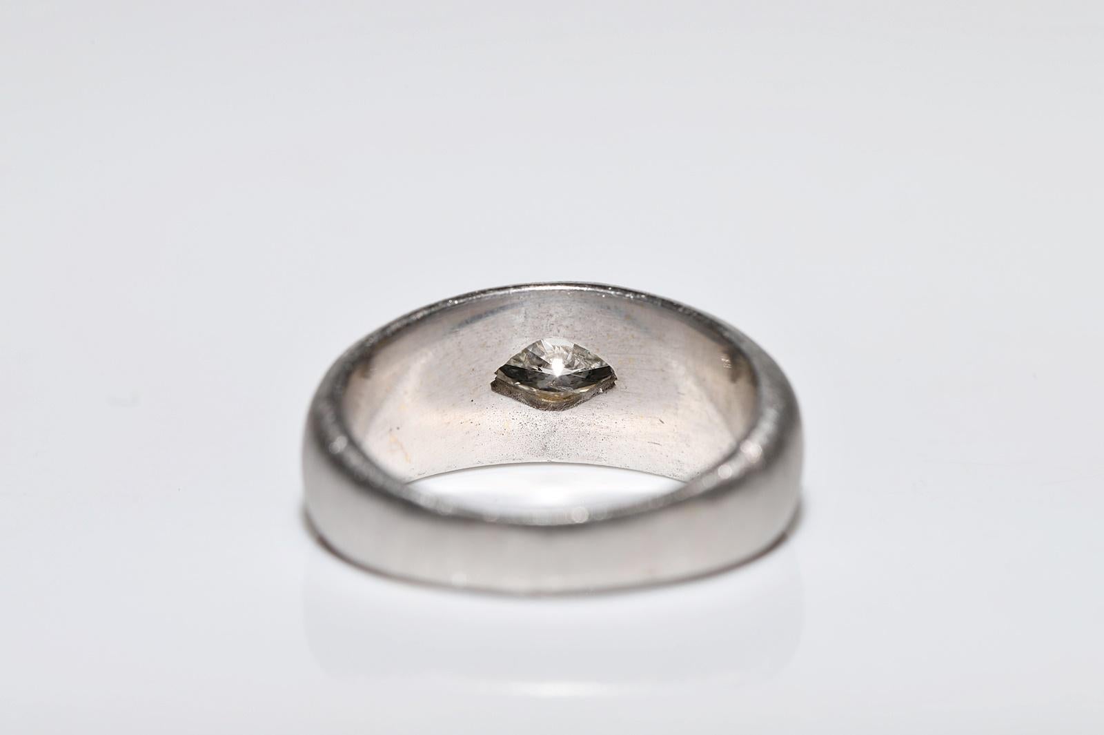 Vintage Circa 1990 Bague solitaire en or 18k avec diamant naturel taillé en marquise Pour femmes en vente