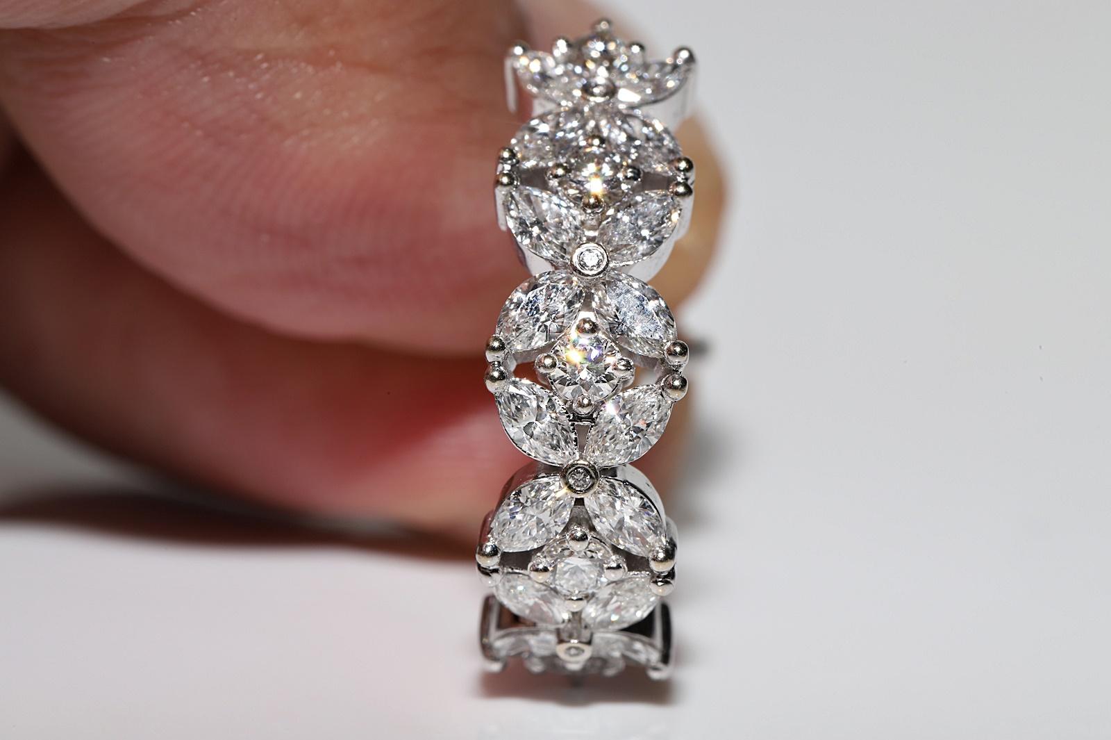 Vintage Circa 1990er Jahre 18k Gold Natürlicher Marquoise-Schliff Diamant-Creolen-Ohrring im Angebot 4