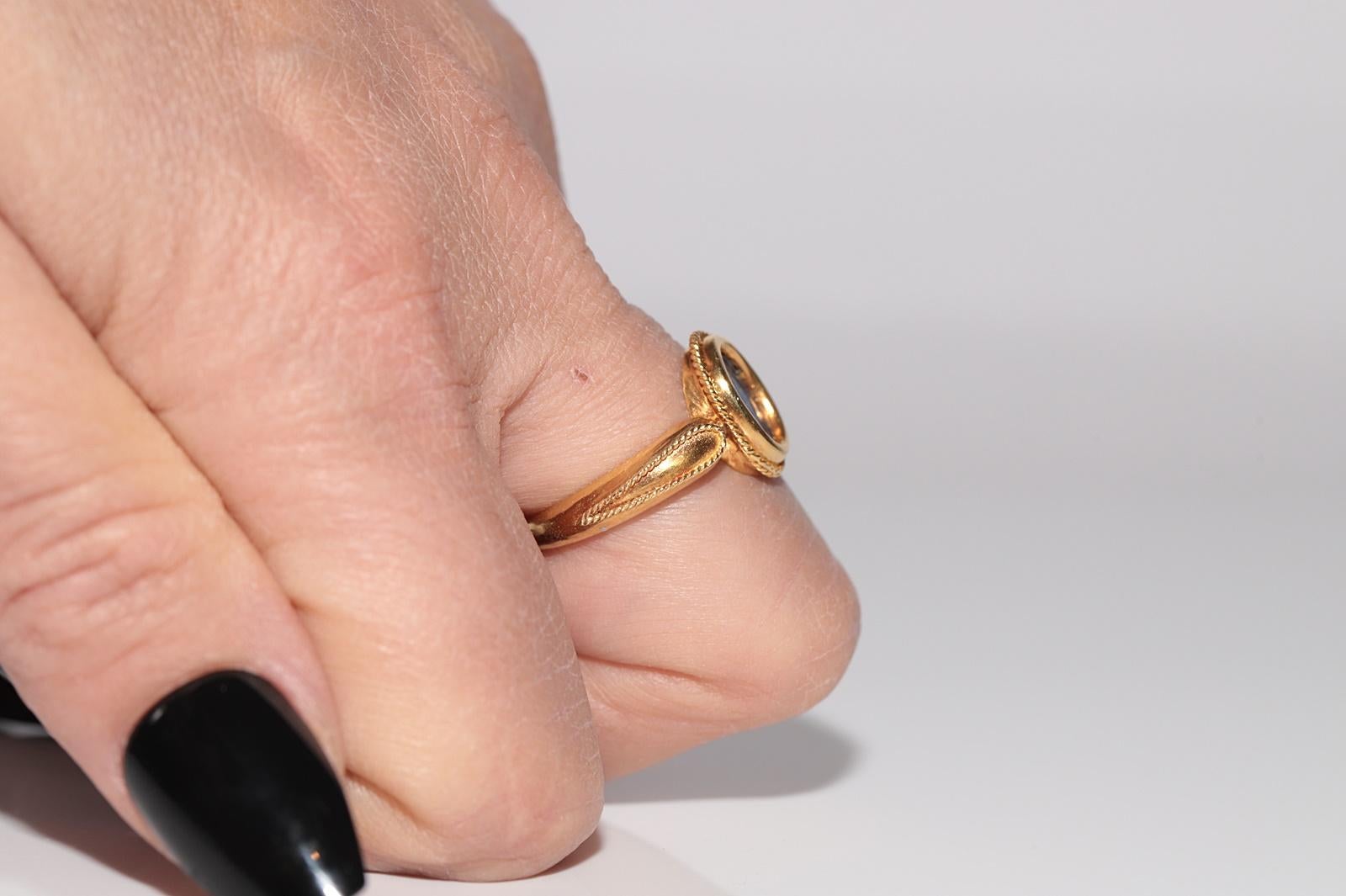 Vintage Circa 1990er Jahre 18k Gold Natur Ovalschliff Vintage  Lapis verzierter Solitär-Ring Damen im Angebot