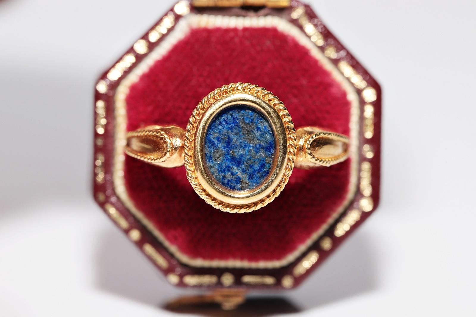 Vintage Circa 1990er Jahre 18k Gold Natur Ovalschliff Vintage  Lapis verzierter Solitär-Ring im Angebot 1