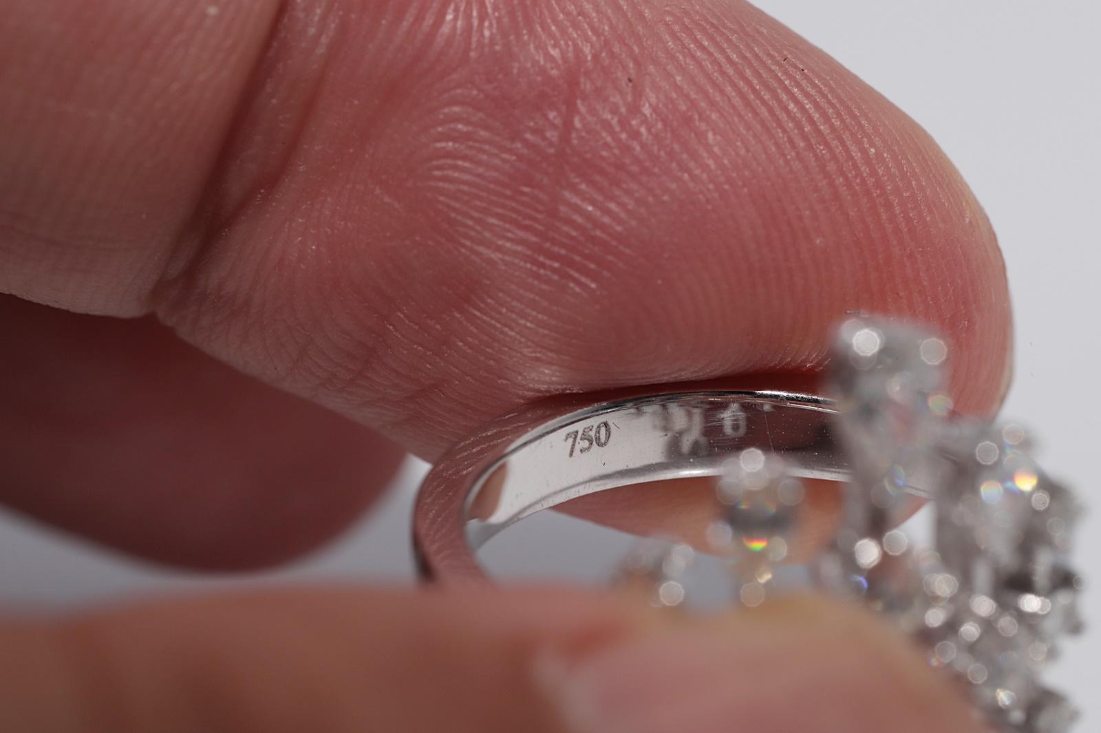 Vintage Circa 1990s 18k Gold Natural Pear Cut And Baguette Cut Diamond Ring For Sale 6