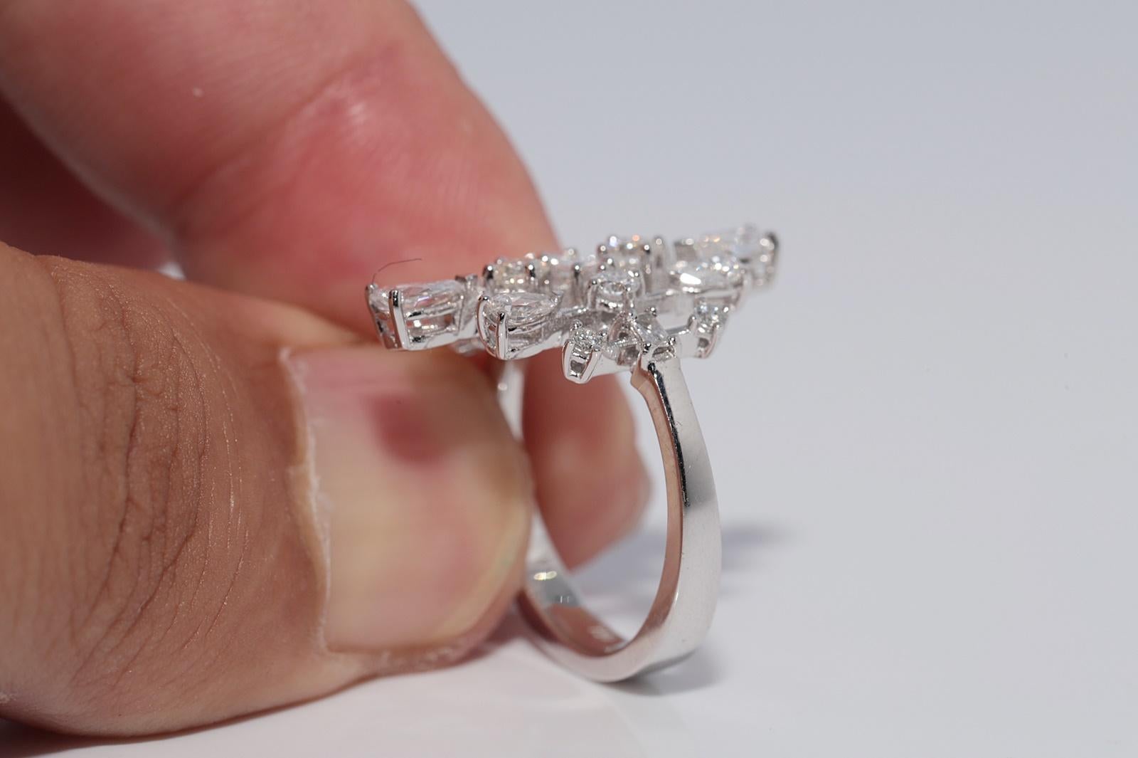 Vintage Circa 1990s 18k Gold Natural Pear Cut And Baguette Cut Diamond Ring For Sale 3