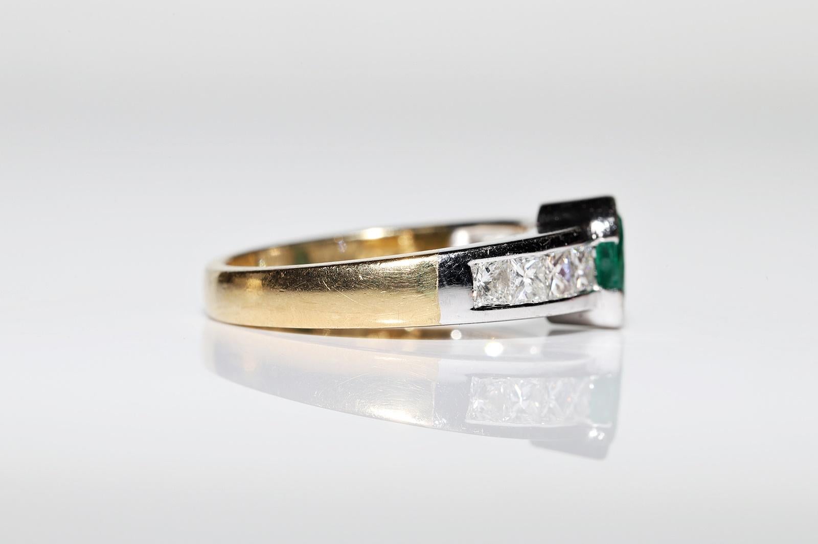 Vintage Circa 1990s 18K Gold Natural Princess Cut Diamond And  Emerald Ring  For Sale 3