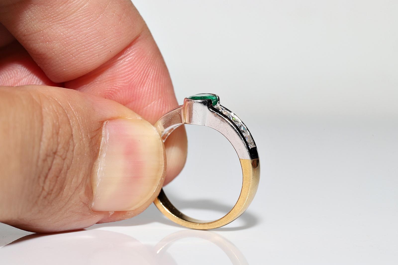 Vintage CIRCA 1990er 18K Gold Natürlicher Prinzessinnenschliff Diamant und  Smaragd Ring im Angebot 3