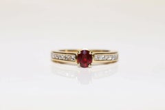 Vintage Circa 1990s 18k Gold Natural Princess Cut Diamond And Ruby Ring