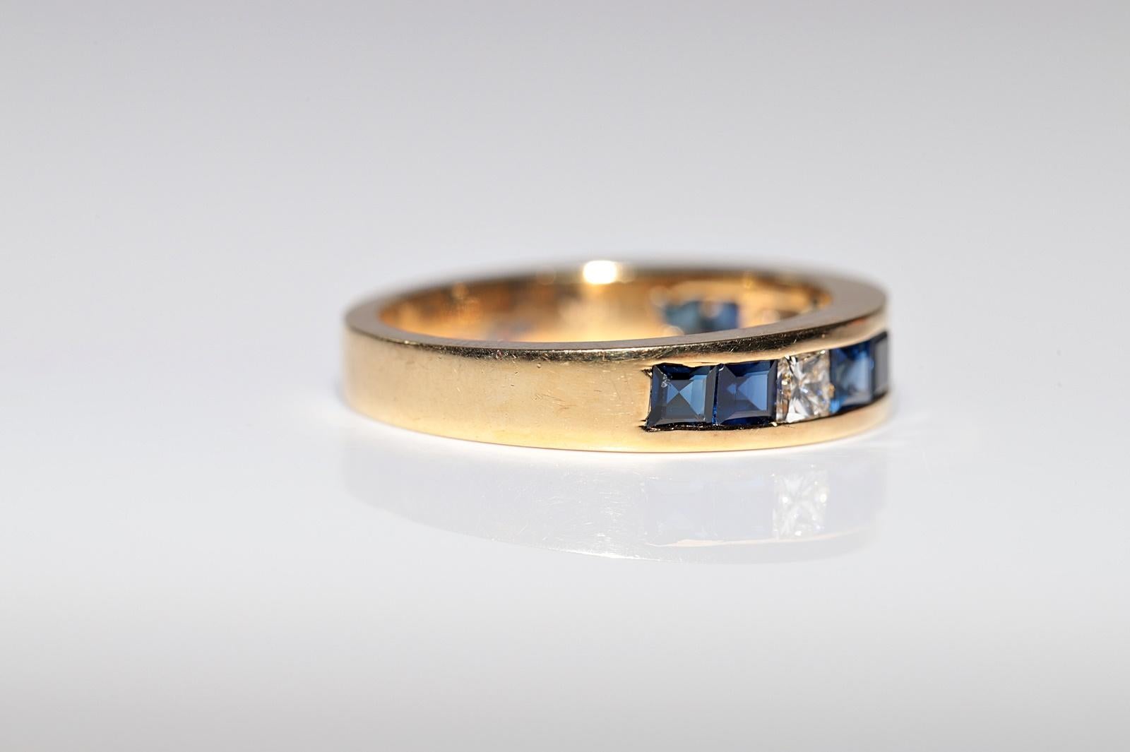 Vintage Circa 1990s 18k Gold Natural Princess Cut Diamond And Sapphire Band Ring For Sale 1