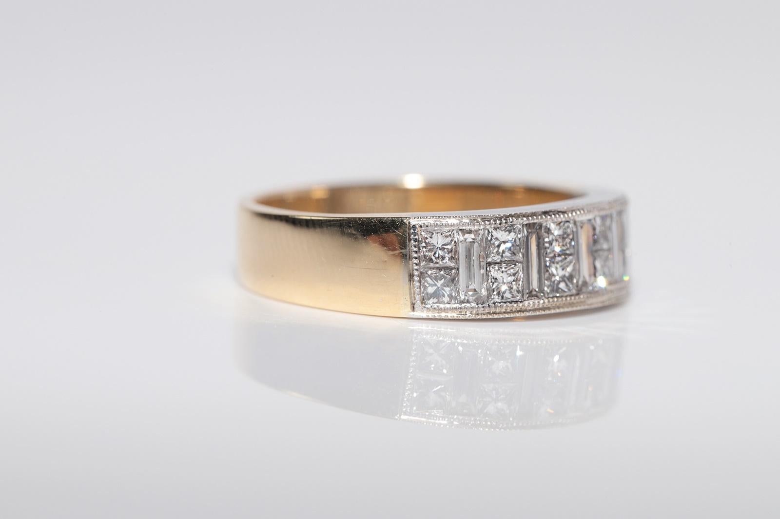 Anello a fascia con diamante naturale taglio principessa in oro 18 carati, vintage CIRCA gli anni '90 In condizioni buone in vendita a Fatih/İstanbul, 34