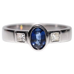 Vintage Circa 1990er Jahre 18k Gold Natürlicher Diamantring mit Prinzessinnenschliff im Ovalschliff Saphir