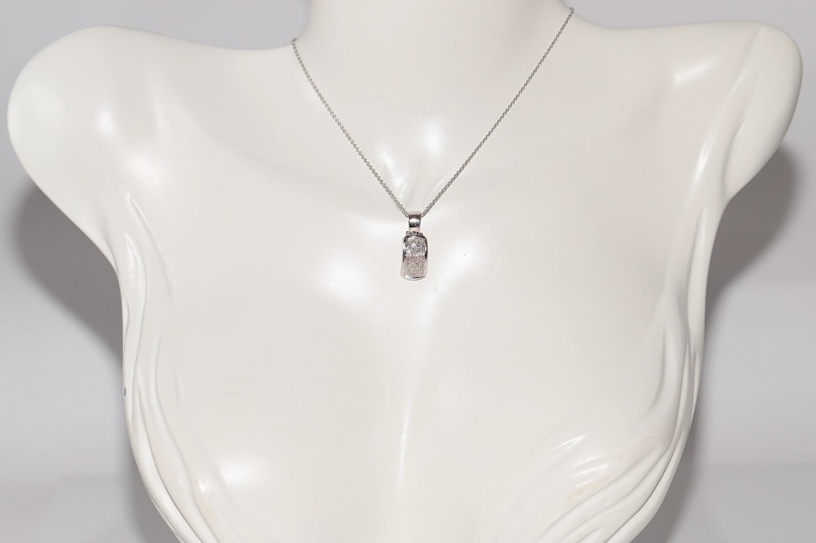 In sehr gutem Zustand.
Das Gesamtgewicht beträgt 4.8 Gramm.
Insgesamt ist der Diamant 1 ct.
Der Diamant ist G-H Farbe und vvs-vs Klarheit.
Die Gesamtlänge der Kette beträgt 41 cm.
Bitte kontaktieren Sie uns bei Fragen.