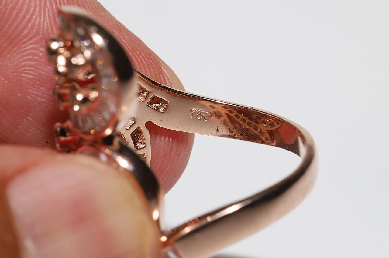 Vintage Circa 1990s 18k Gold Rose Gold  Natural Diamond Decorated Strong Ring For Sale 6