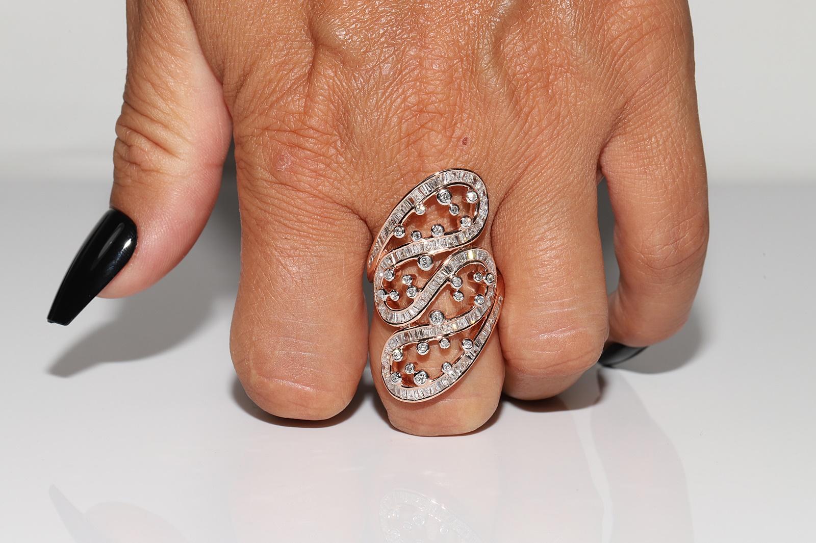 Retro Vintage Circa 1990s 18k Gold Rose Gold  Natural Diamond Decorated Strong Ring For Sale